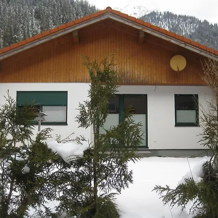 Gaestehaus Kerber 팜스테이 *